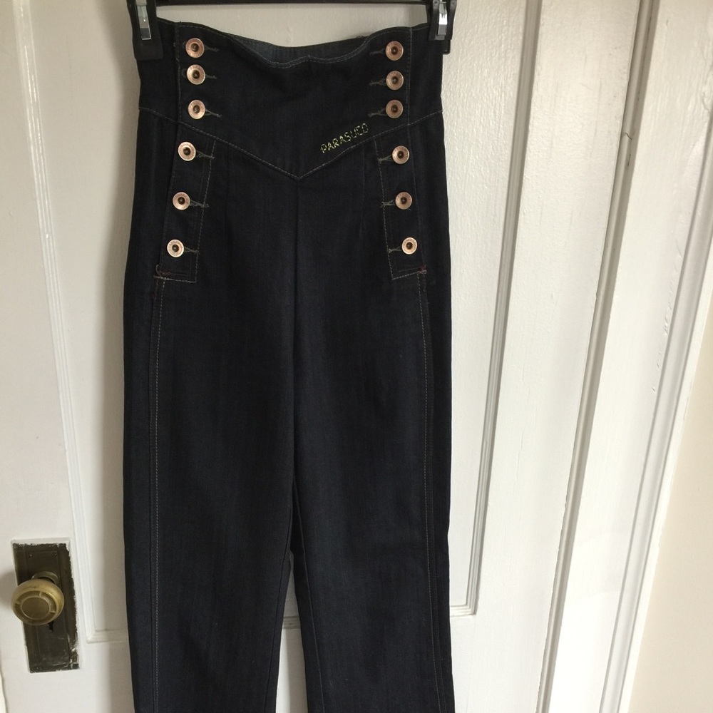 High Waist Jeans ( Parasuco) very stylish